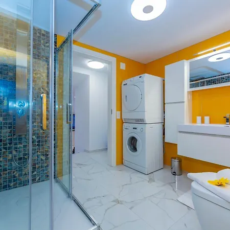 Yellow View - Happy Ronco sopra Ascona