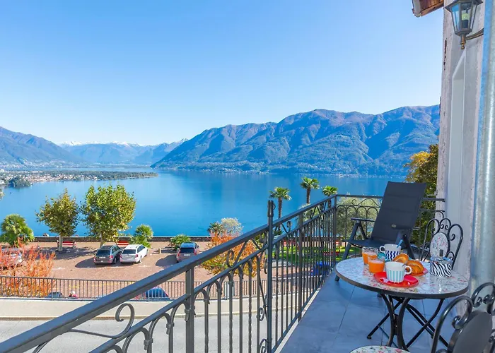 Yellow View - Happy 론코 소프라 아스코나