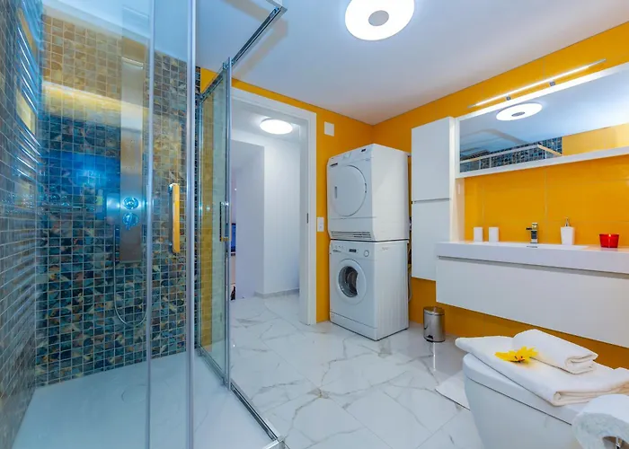 Yellow View - Happy Ronco sopra Ascona