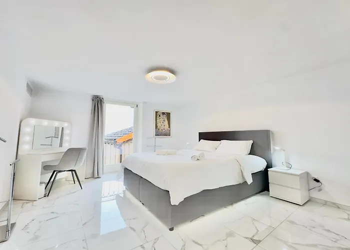 Apartament Yellow View - Happy