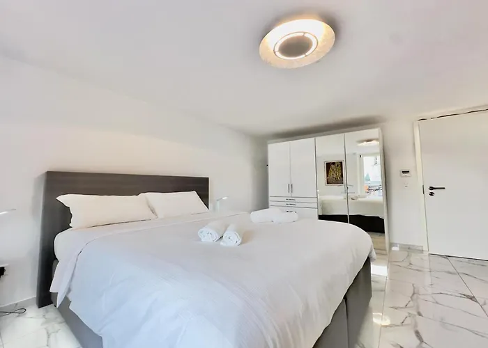 Yellow View - Happy Apartman